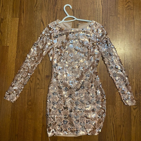 PrettyLittleThing | Dresses | Pretty Little Thing Rose Gold Sequin Dress |  Poshmark